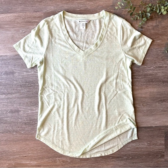 Athleta Tops - Athleta Breezy Scoop V Neck Tee